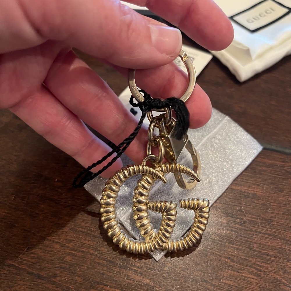Gucci Gold Rib GG keychain